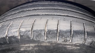 Used 2013 Nissan Sunny XV Petrol Manual tyres RIGHT FRONT TYRE TREAD VIEW