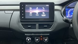 Used 2021 Renault Kiger RXZ 1.0 Turbo MT Petrol Manual interior MUSIC SYSTEM & AC CONTROL VIEW