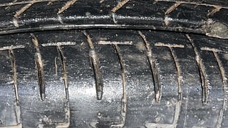Used 2023 Maruti Suzuki Ignis Sigma 1.2 MT Petrol Manual tyres RIGHT FRONT TYRE TREAD VIEW
