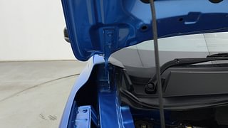 Used 2021 Renault Kiger RXZ 1.0 Turbo MT Petrol Manual engine ENGINE RIGHT SIDE HINGE & APRON VIEW
