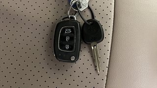 Used 2019 Hyundai Elite i20 Sportz Plus 1.2 Petrol Manual extra CAR KEY VIEW