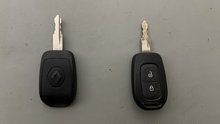 Used 2017 Renault Kwid CLIMBER 1.0 AMT Petrol Automatic extra CAR KEY VIEW