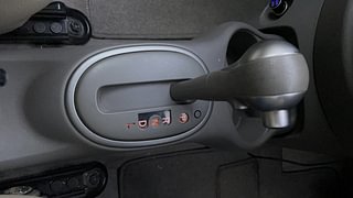 Used 2016 Nissan Micra [2013-2020] XV CVT Petrol Automatic interior GEAR  KNOB VIEW