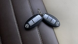 Used 2016 Nissan Micra [2013-2020] XV CVT Petrol Automatic extra CAR KEY VIEW