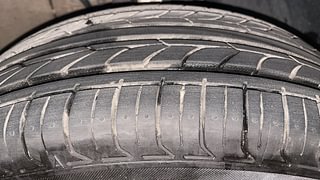 Used 2020 Volkswagen Polo Trendline 1.0L MPI Petrol Manual tyres RIGHT FRONT TYRE TREAD VIEW