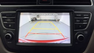 Used 2019 Hyundai Elite i20 Sportz Plus 1.2 Petrol Manual top_features Rear camera