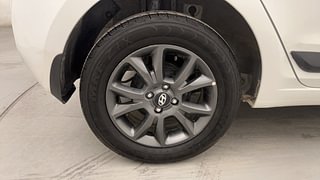 Used 2020 Hyundai Elite i20 Sportz Plus 1.2 Petrol Manual tyres RIGHT REAR TYRE RIM VIEW