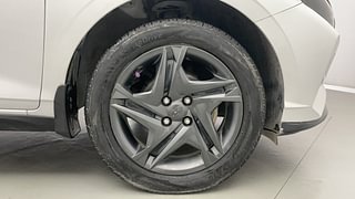 Used 2023 Hyundai New i20 Sportz 1.2 MT Petrol Manual tyres RIGHT FRONT TYRE RIM VIEW
