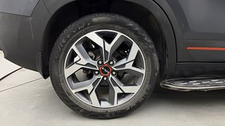 Used 2023 Kia Seltos X Line DCT Petrol Automatic tyres RIGHT REAR TYRE RIM VIEW