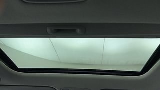 Used 2023 Kia Seltos X Line DCT Petrol Automatic top_features Sunroof