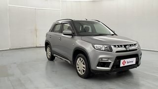 Used 2016 Maruti Suzuki Vitara Brezza [2016-2020] VDi Diesel Manual exterior RIGHT FRONT CORNER VIEW