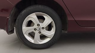 Used 2015 Honda City V Petrol Manual tyres RIGHT REAR TYRE RIM VIEW