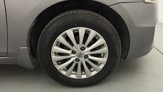 Used 2016 Maruti Suzuki Ciaz ZXi  AT Petrol Automatic tyres RIGHT FRONT TYRE RIM VIEW