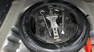 Used 2016 Maruti Suzuki Vitara Brezza [2016-2020] VDi Diesel Manual tyres SPARE TYRE VIEW