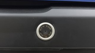 Used 2017 Renault Kwid CLIMBER 1.0 AMT Petrol Automatic top_features Rear camera