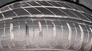 Used 2021 Renault Kwid RXT Petrol Manual tyres RIGHT REAR TYRE TREAD VIEW
