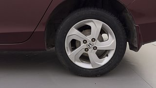 Used 2015 Honda City V Petrol Manual tyres LEFT REAR TYRE RIM VIEW