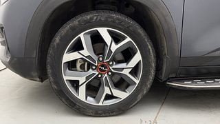 Used 2023 Kia Seltos X Line DCT Petrol Automatic tyres LEFT FRONT TYRE RIM VIEW