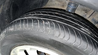 Used 2016 Maruti Suzuki Vitara Brezza [2016-2020] VDi Diesel Manual tyres RIGHT FRONT TYRE TREAD VIEW