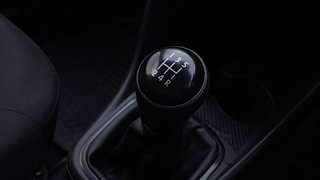 Used 2020 Volkswagen Polo Trendline 1.0L MPI Petrol Manual interior GEAR  KNOB VIEW