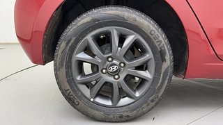 Used 2019 Hyundai Elite i20 Sportz Plus 1.2 Petrol Manual tyres RIGHT REAR TYRE RIM VIEW