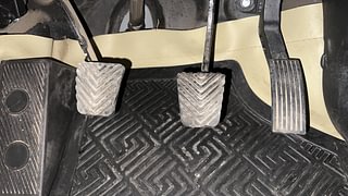 Used 2020 Hyundai Elite i20 Sportz Plus 1.2 Petrol Manual interior PEDALS VIEW