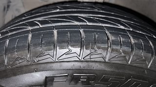Used 2016 Maruti Suzuki Ciaz ZXi  AT Petrol Automatic tyres LEFT FRONT TYRE TREAD VIEW