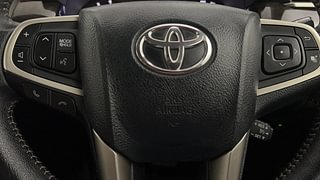 Used 2022 Toyota Innova Crysta ZX 2.7 AT 7 STR Petrol Automatic top_features Airbags