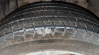 Used 2022 Maruti Suzuki Grand Vitara Zeta Smart Hybrid Petrol Manual tyres RIGHT FRONT TYRE TREAD VIEW