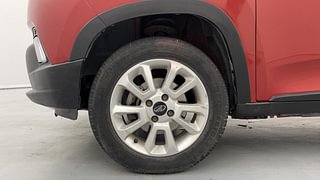 Used 2017 Mahindra KUV100 [2015-2017] K8 6 STR Dual Tone Petrol Manual tyres LEFT FRONT TYRE RIM VIEW