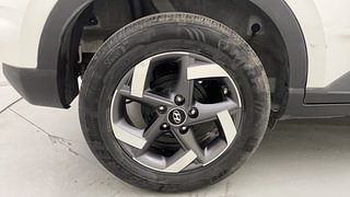 Used 2022 Hyundai Venue SX Plus 1.0 Turbo DCT Petrol Automatic tyres RIGHT REAR TYRE RIM VIEW