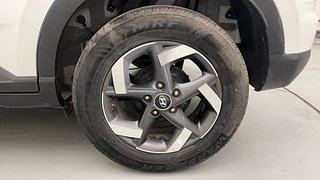 Used 2022 Hyundai Venue SX Plus 1.0 Turbo DCT Petrol Automatic tyres LEFT REAR TYRE RIM VIEW