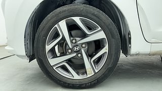 Used 2022 Hyundai Aura SX Plus 1.2 AMT Petrol Petrol Automatic tyres LEFT FRONT TYRE RIM VIEW