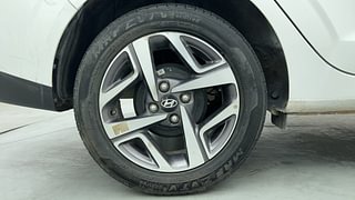 Used 2022 Hyundai Aura SX Plus 1.2 AMT Petrol Petrol Automatic tyres RIGHT REAR TYRE RIM VIEW