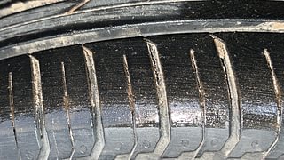 Used 2023 Hyundai New i20 Sportz 1.2 MT Petrol Manual tyres LEFT FRONT TYRE TREAD VIEW