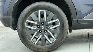 Used 2022 Hyundai Venue SX 1.0 Turbo iMT Petrol Manual tyres RIGHT REAR TYRE RIM VIEW