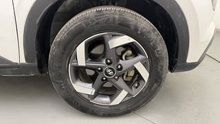 Used 2022 Hyundai Venue SX Plus 1.0 Turbo DCT Petrol Automatic tyres RIGHT FRONT TYRE RIM VIEW