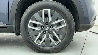 Used 2022 Hyundai Venue SX 1.0 Turbo iMT Petrol Manual tyres RIGHT FRONT TYRE RIM VIEW