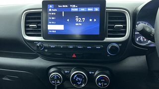 Used 2022 Hyundai Venue SX 1.0 Turbo iMT Petrol Manual interior MUSIC SYSTEM & AC CONTROL VIEW