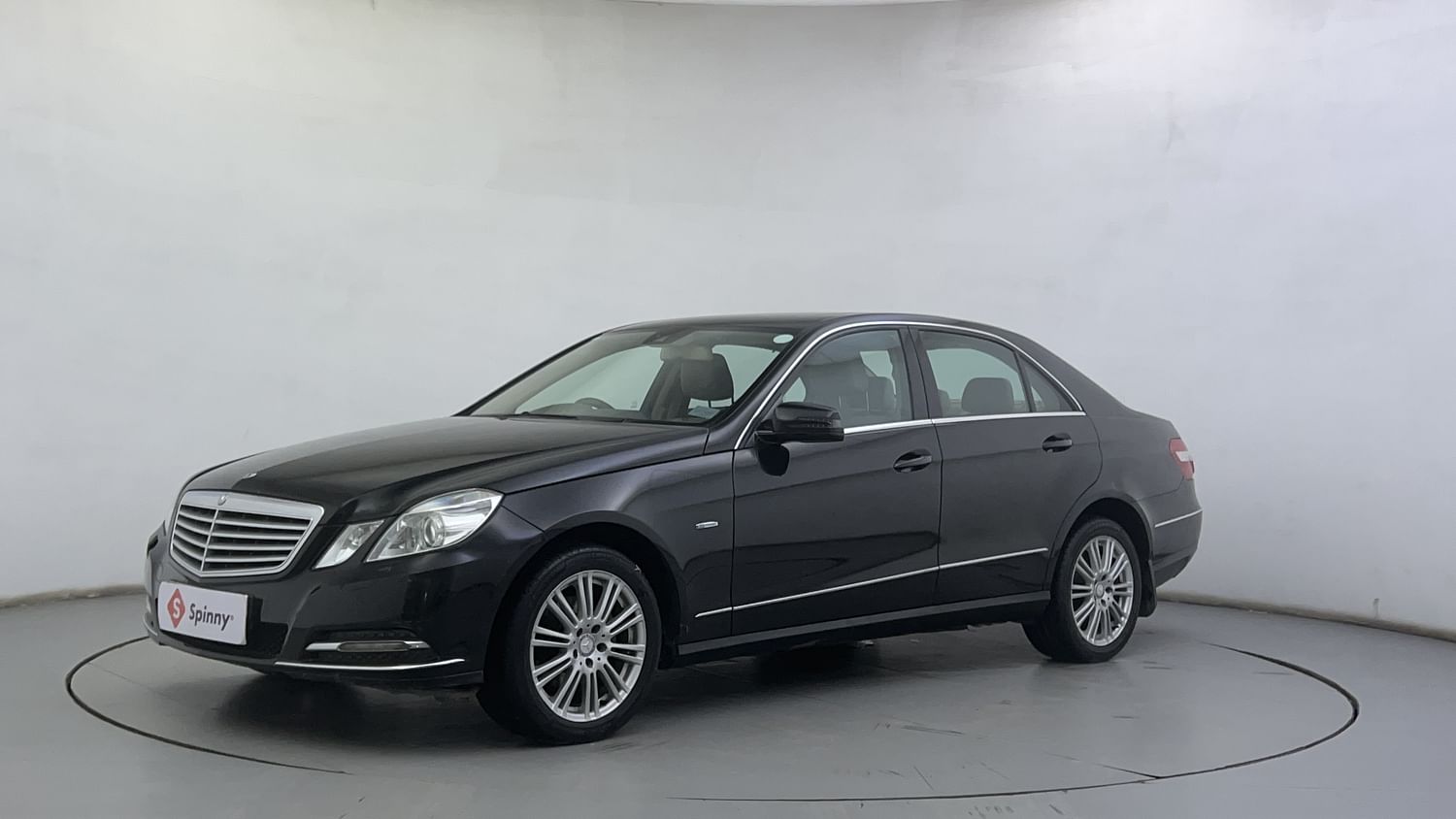 LEFT FRONT CORNER VIEW