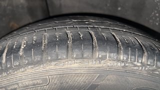 Used 2015 Honda Amaze [2013-2018] 1.2 S i-VTEC CNG (Outside Fitted) Petrol+cng Manual tyres RIGHT REAR TYRE TREAD VIEW