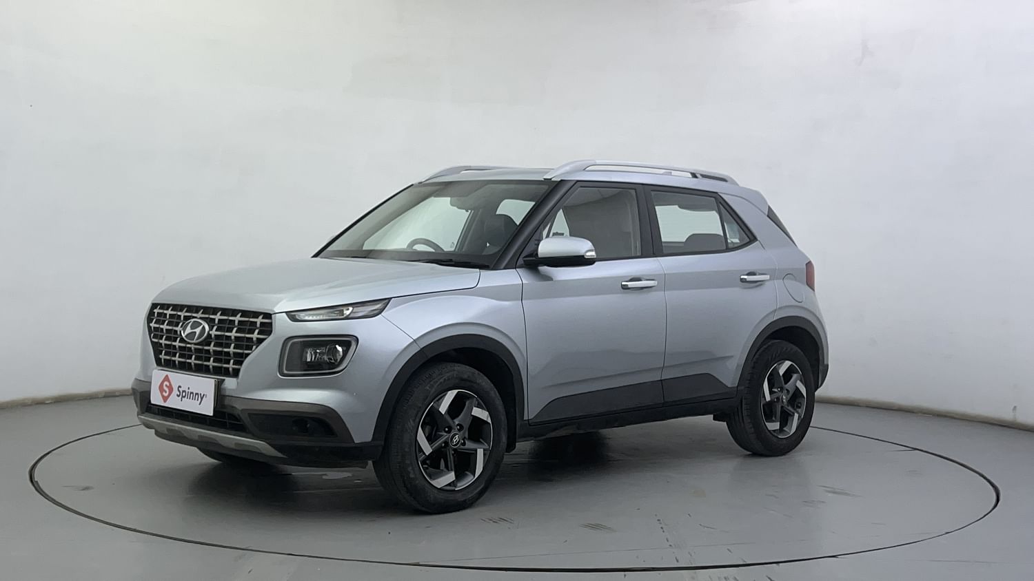 LEFT FRONT CORNER VIEW