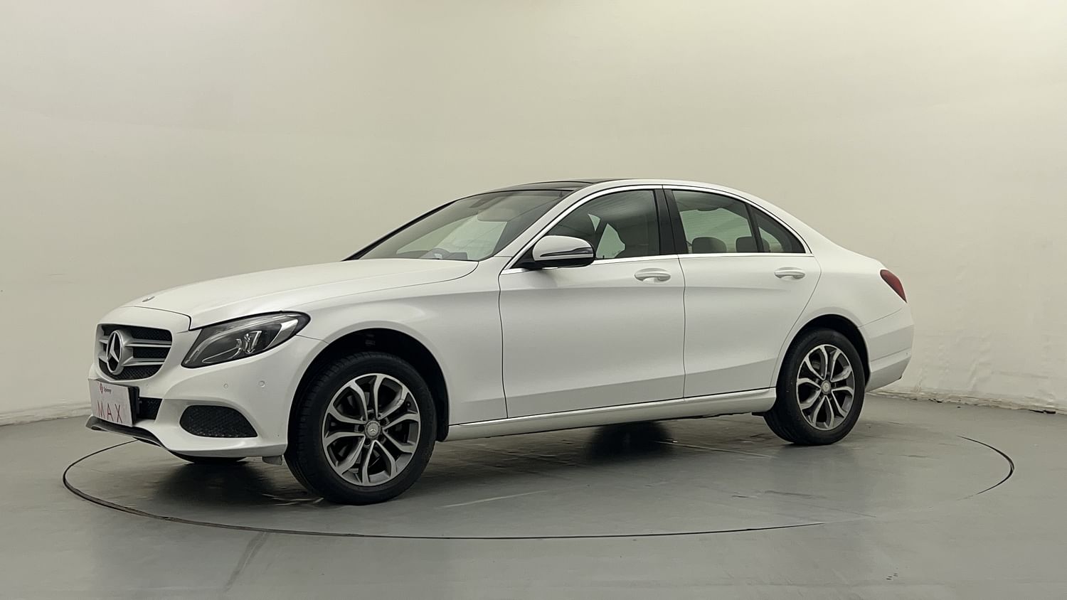 LEFT FRONT CORNER VIEW