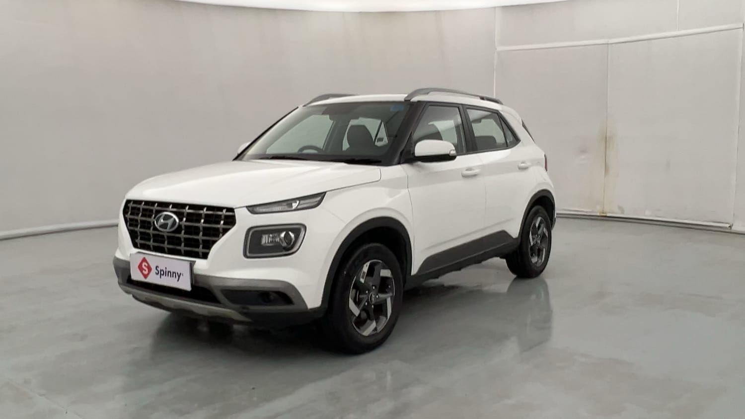 LEFT FRONT CORNER VIEW