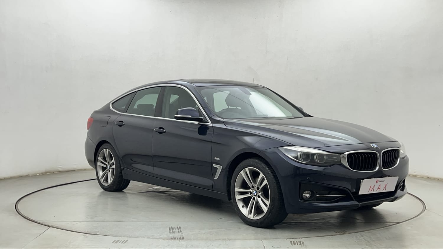 New BMW 3 Series GT exterior RIGHT FRONT CORNER VIEW