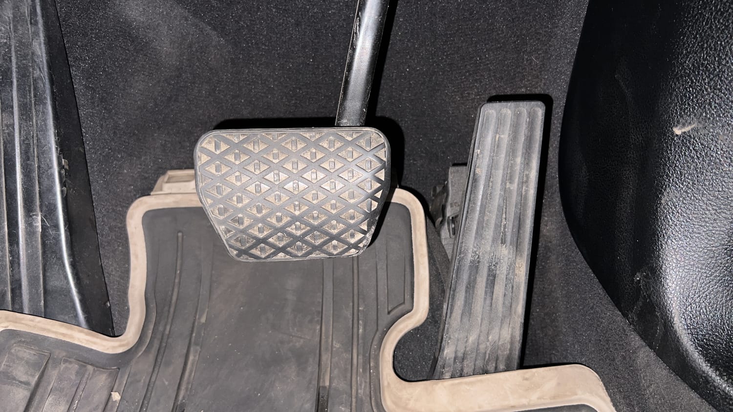 New BMW 3 Series GT interior PEDALS VIEW