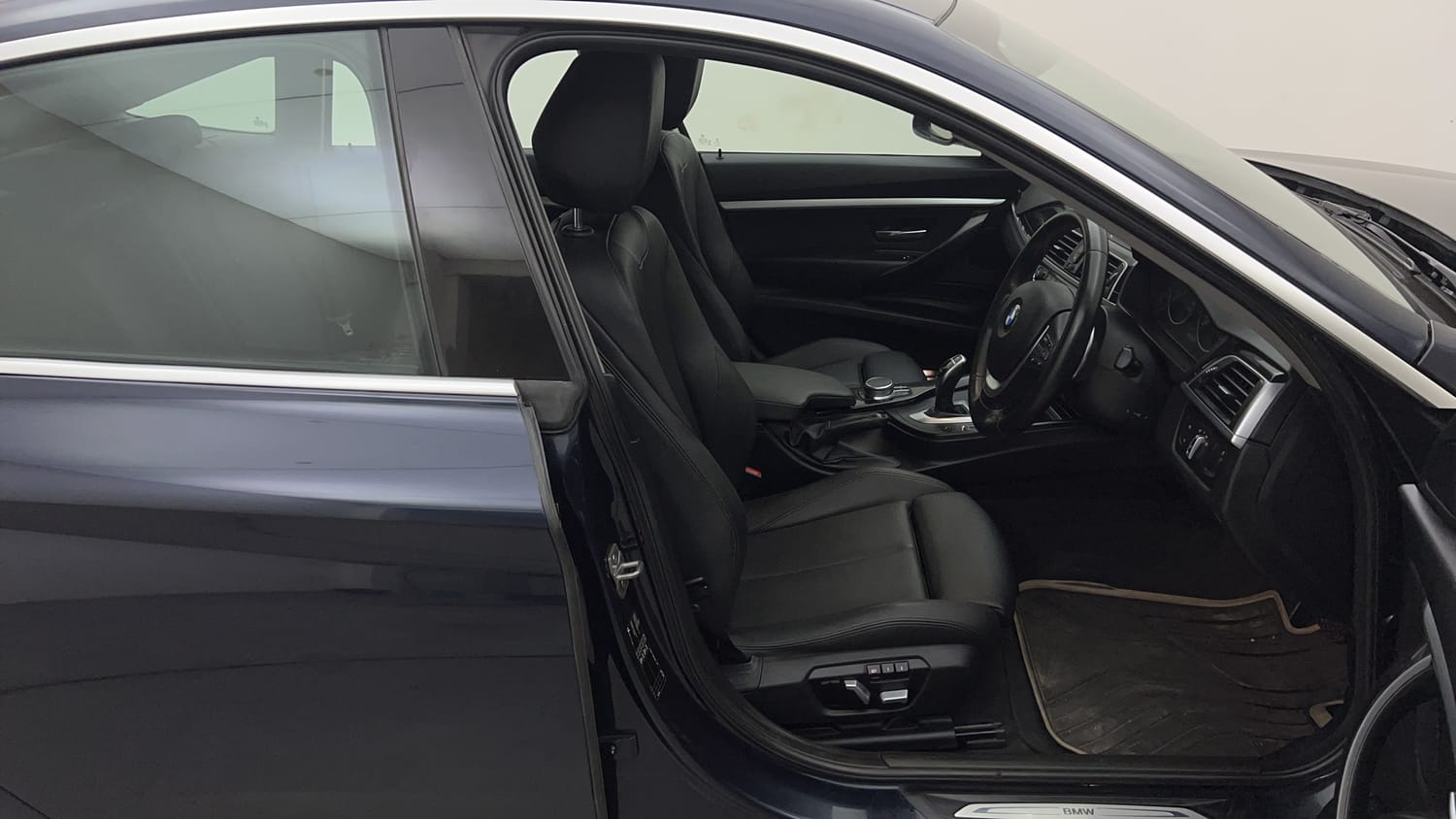 New BMW 3 Series GT interior RIGHT SIDE FRONT DOOR CABIN VIEW