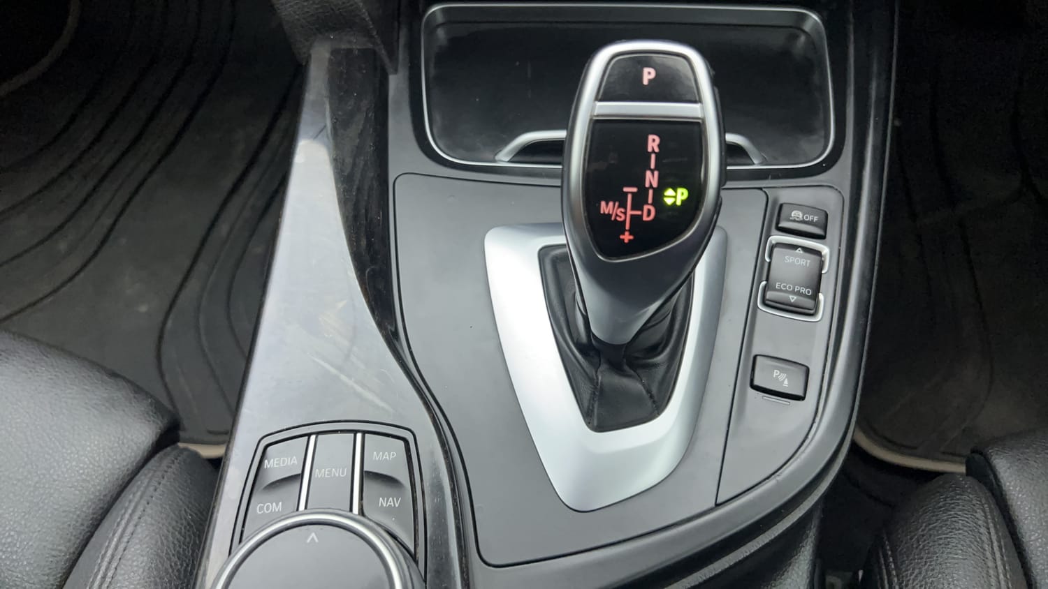 New BMW 3 Series GT interior GEAR  KNOB VIEW