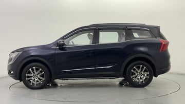 Used 2022 Mahindra XUV700 AX 7 Diesel AT AWD Luxury Pack 7 STR Diesel Automatic Image