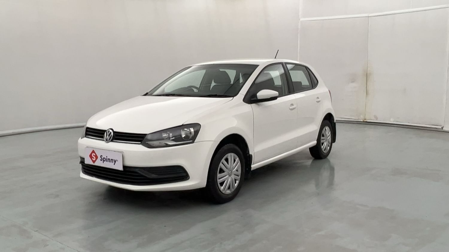 LEFT FRONT CORNER VIEW